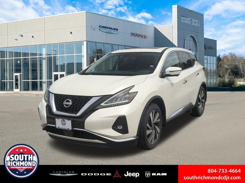 2023 Nissan Murano SL Intelligent AWD in Pearl White Tricoat — front three-quarter view